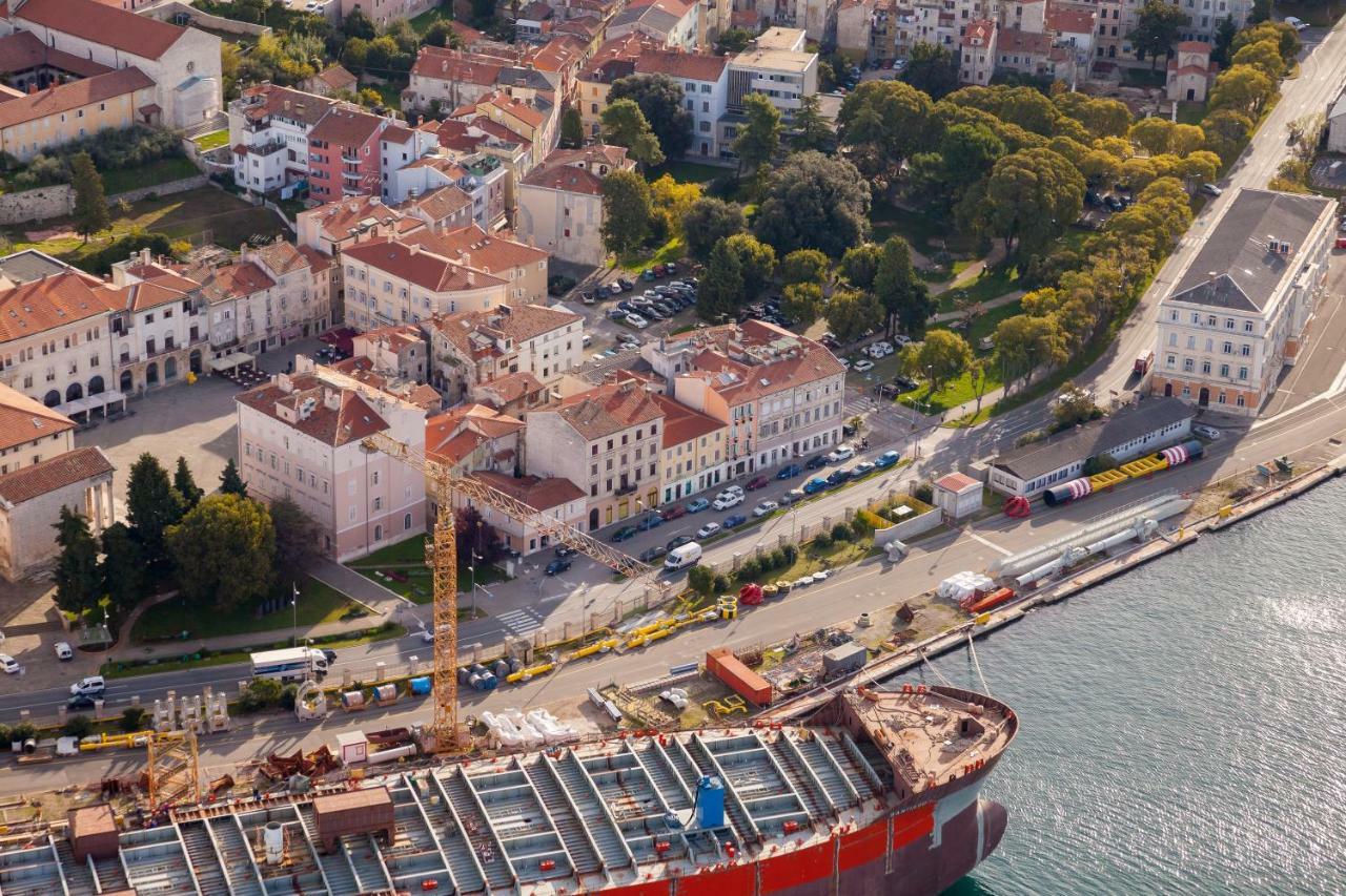 Main Square Apartments Pula Extérieur photo