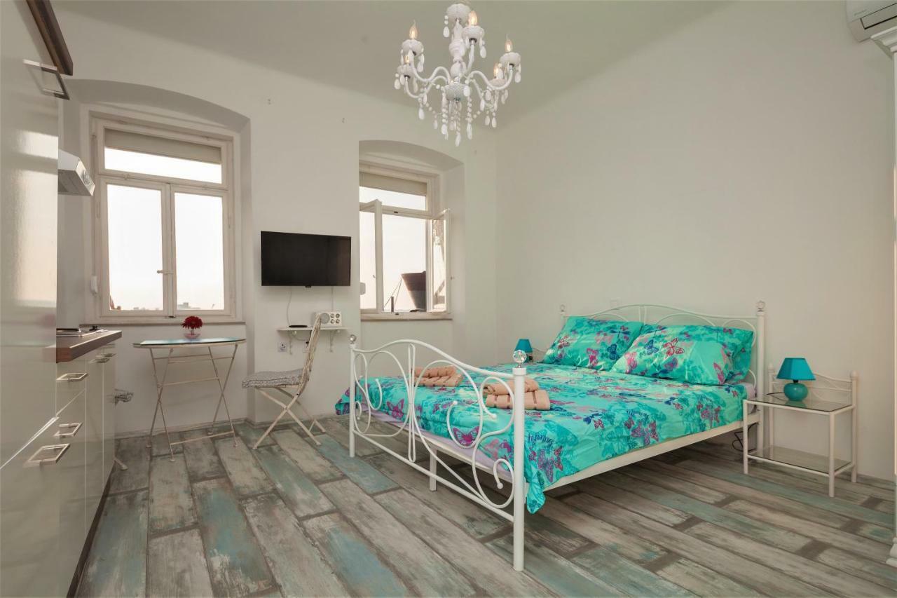 Main Square Apartments Pula Extérieur photo