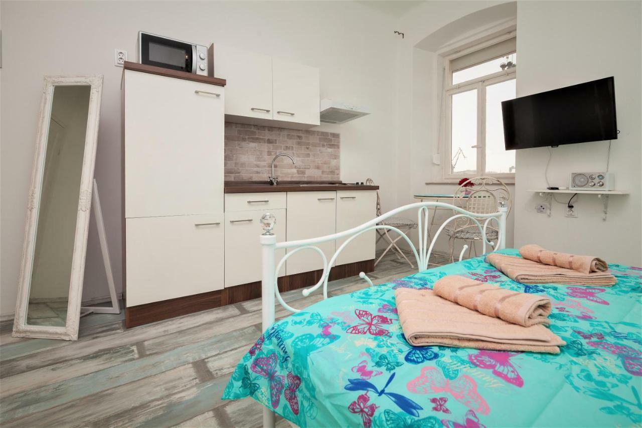 Main Square Apartments Pula Extérieur photo